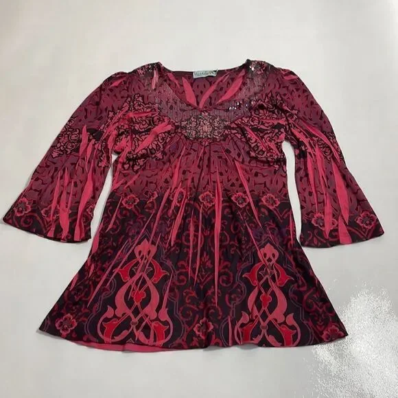 Unity World Wear Petite Women’s V-Neck Sequined Accent Top - Picture 3 of 9